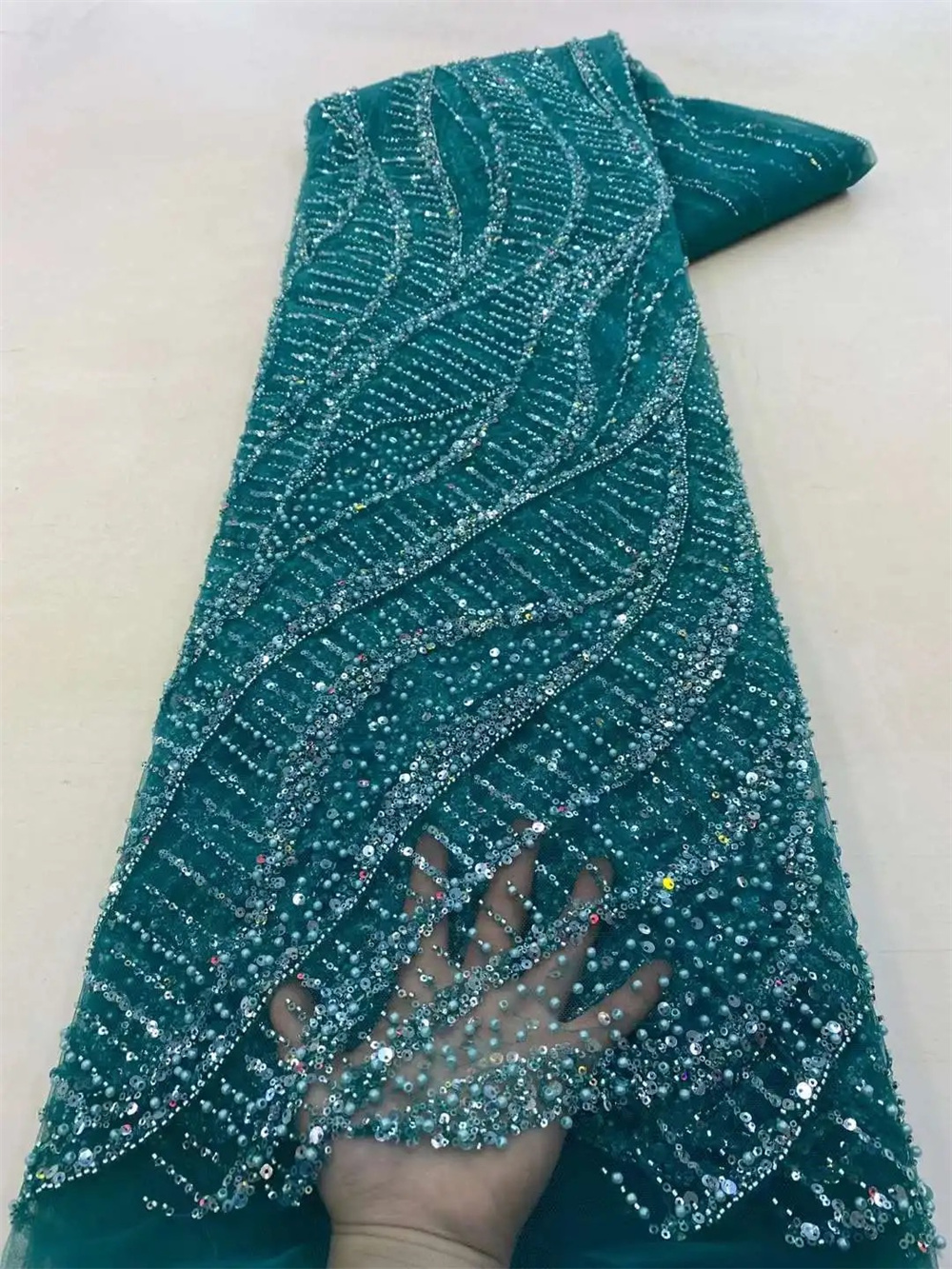 African Sequins Beaded Groom L - Glitter Tablecloth recensie en prijs