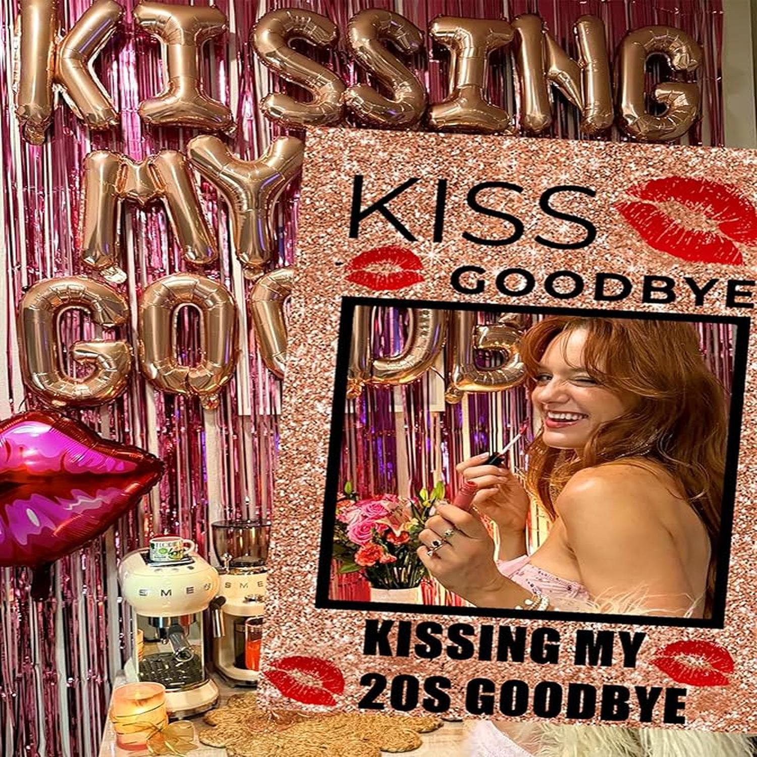 Kissing My 20S Goodbye Photo B - Photo Booth Frame recensie en prijs